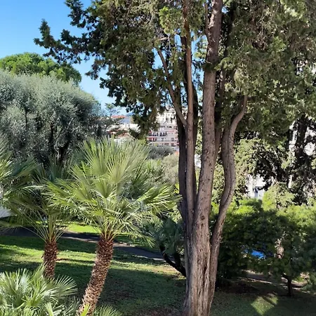 Au Centre De à Deux Pas Du Festival Appartamento *