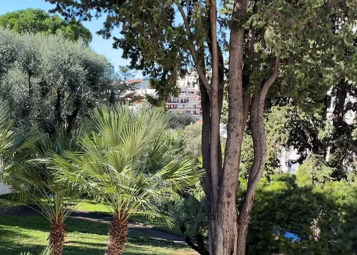 Au Centre De à Deux Pas Du Festival Appartamento *